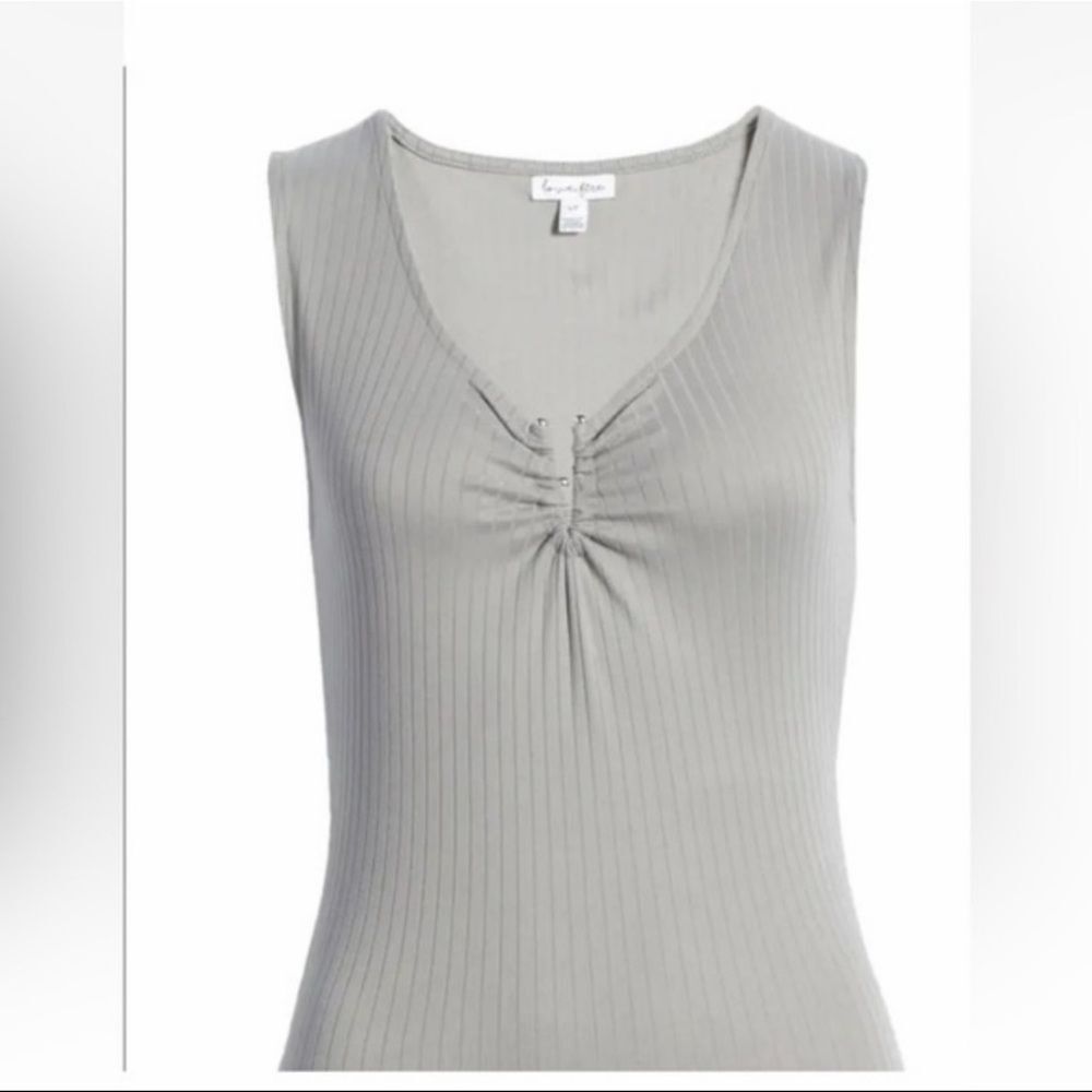 Love Fire Gray Ribbed Ruched V-Neck Bodysuit NWT Women’s Medium - Picture 4 of 10